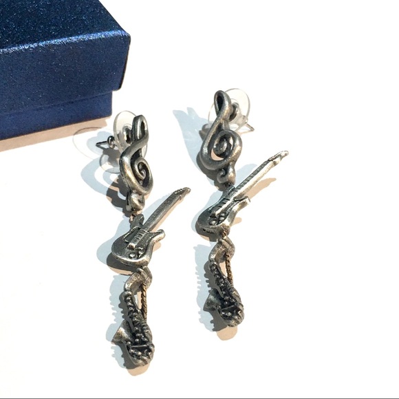 Best Gift Earrings for Music and Singing Lovers - Picture 3 of 3